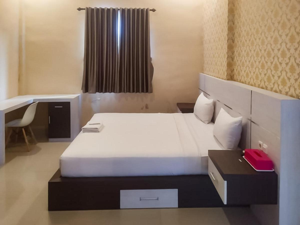 Reddoorz Syariah Near Sultan Syarif Kasim II Airport Hotel Pekanbaru Exterior photo
